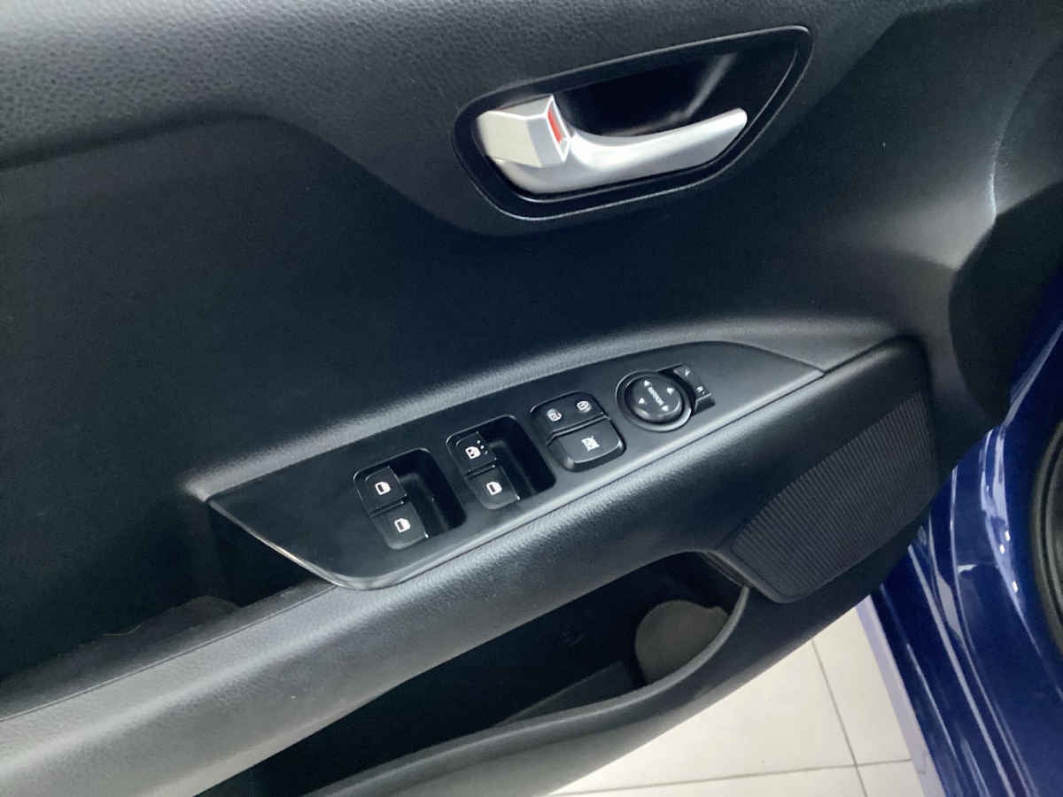 2023 Kia KIA RIO SEDAN 4p L L41.6 Man