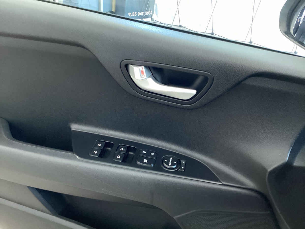 2023 Kia KIA RIO SEDAN 4p LX L4/1.6 Man