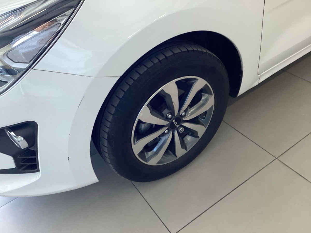 2023 Kia KIA RIO SEDAN 4p LX L4/1.6 Man