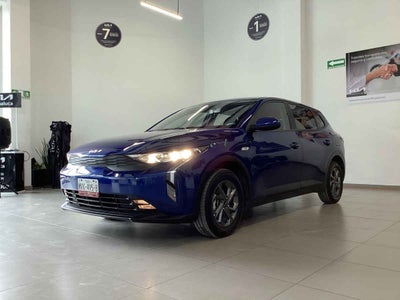 2025 Kia K3 5p LX L4/1.6 Man