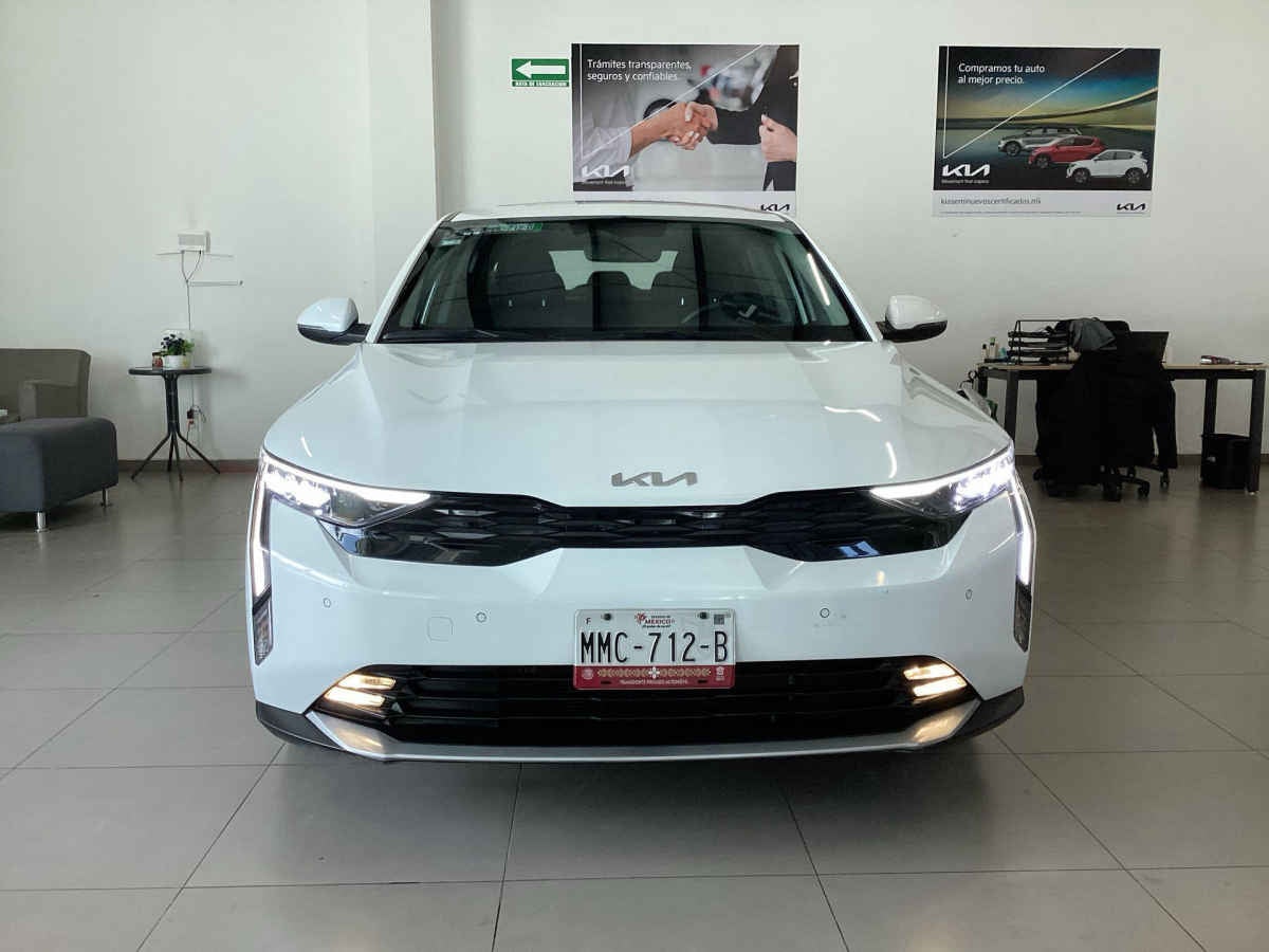 2025 Kia K3 4p EX Pack L4/1.6 Aut