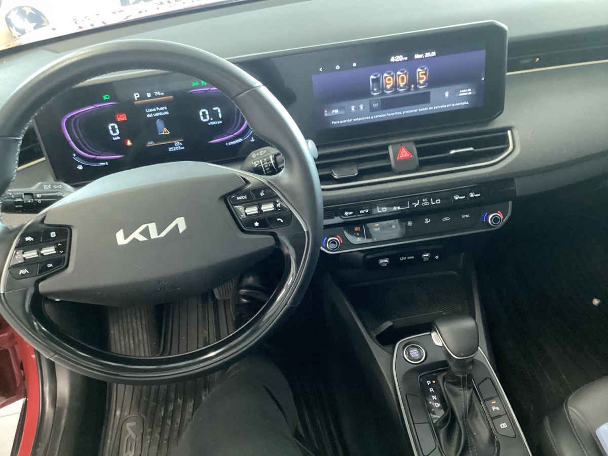 2025 Kia K3 4p EX Pack L4/1.6 Aut