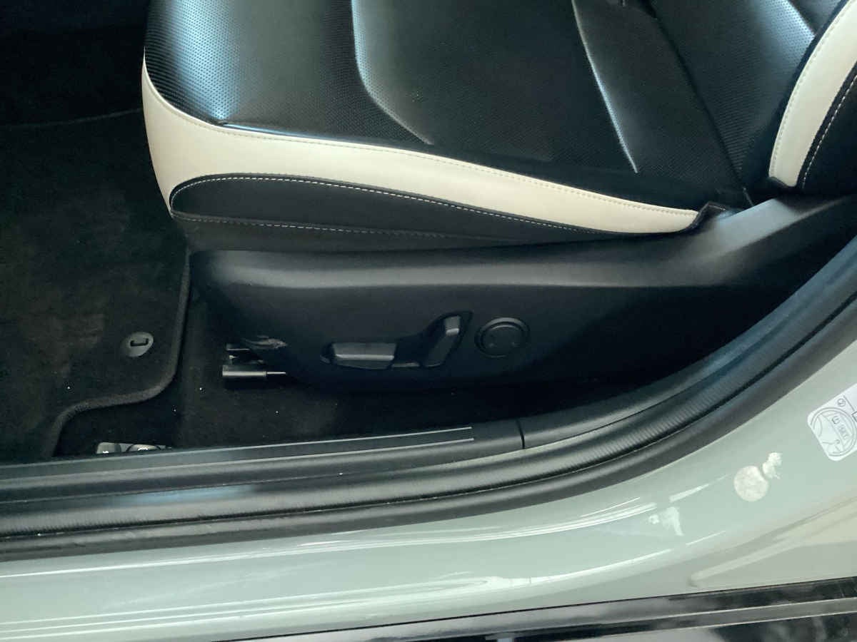 2026 Kia K4 4p GT Line L4/2.0 Aut