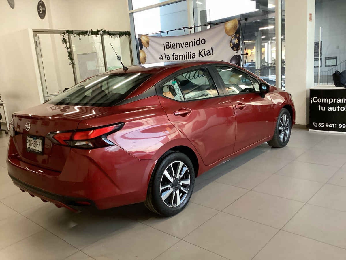 2021 Nissan Versa 4p Advance L4/1.6 Man