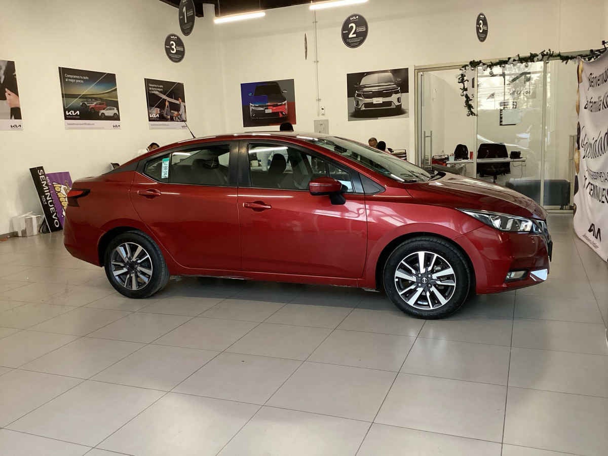 2021 Nissan Versa 4p Advance L4/1.6 Man