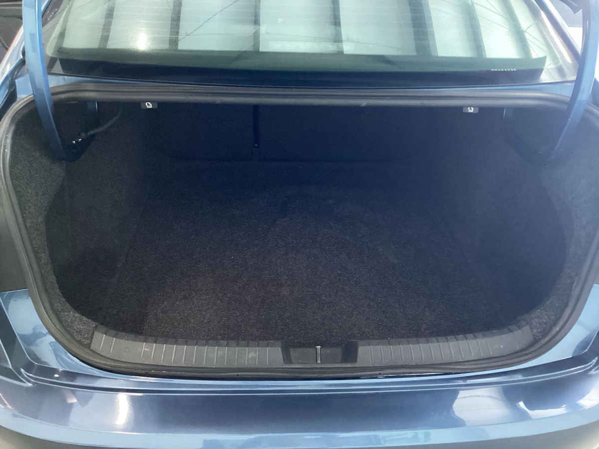 2021 Volkswagen Jetta 4p Trendline L4/1.4/T Aut