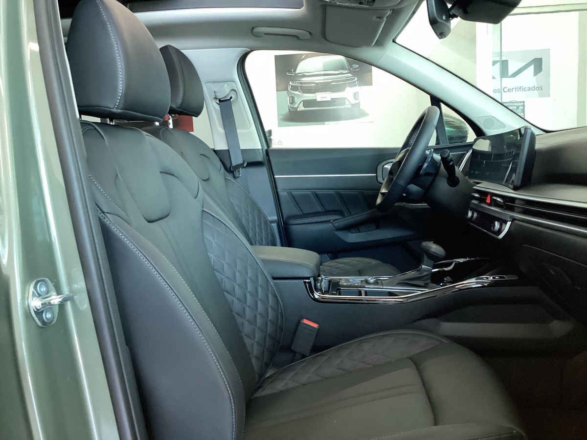 2026 Kia Sorento 5p SXL L4/2.5/T Aut