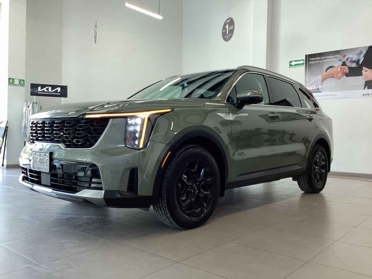 2026 Kia Sorento 5p SXL L4/2.5/T Aut