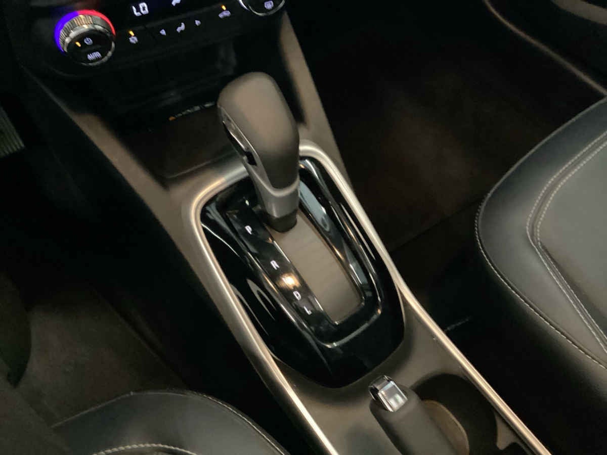 2024 Chevrolet Tracker 5p Premier L3/1.2/T Aut