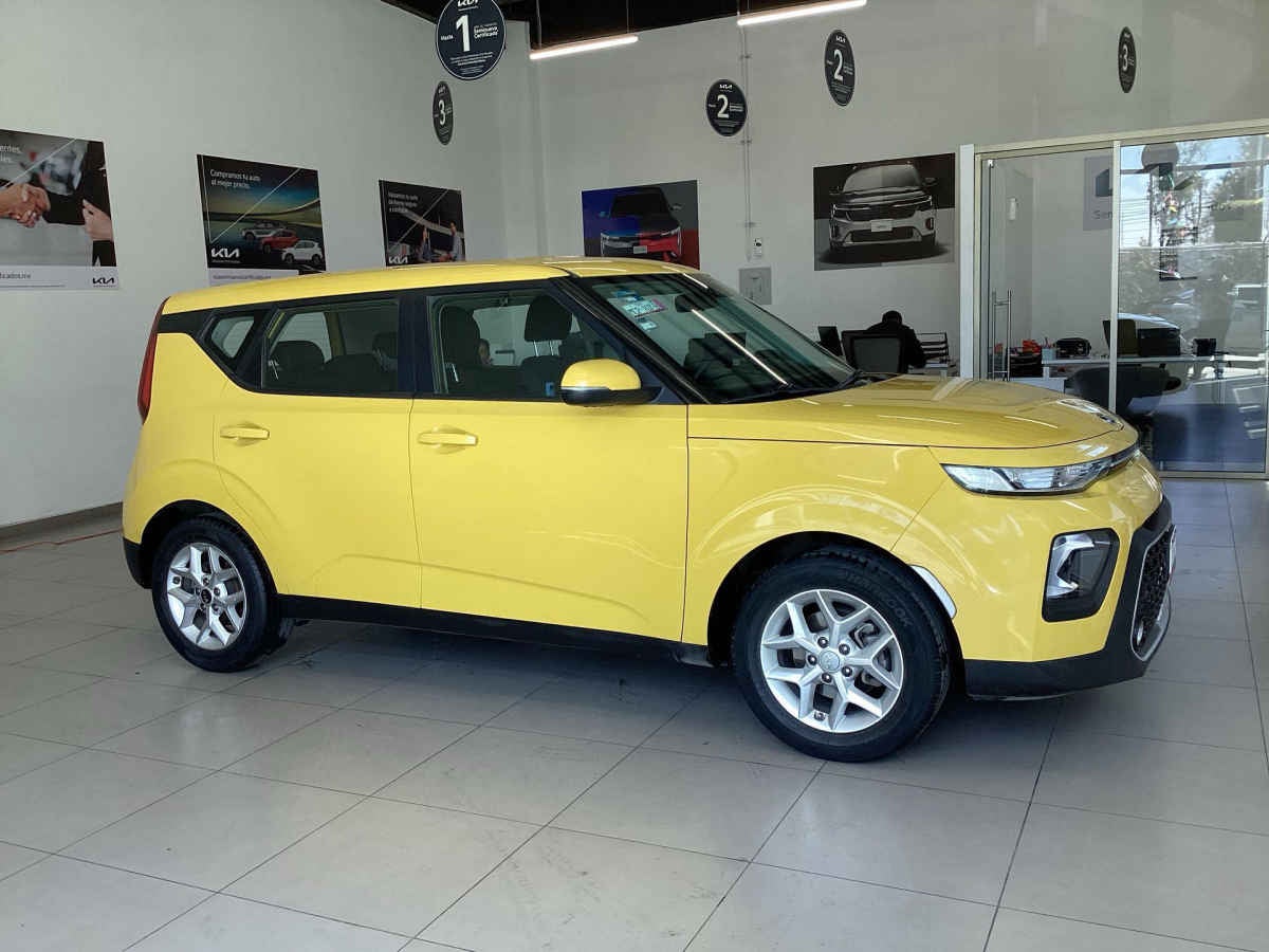 2020 Kia Soul 5p LX  1.6l  121 HP  TM6  RA-16"
