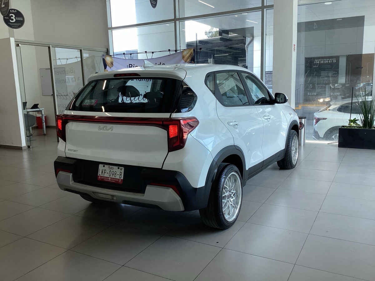 2024 Kia Sonet 5p LX L4/1.5 Man