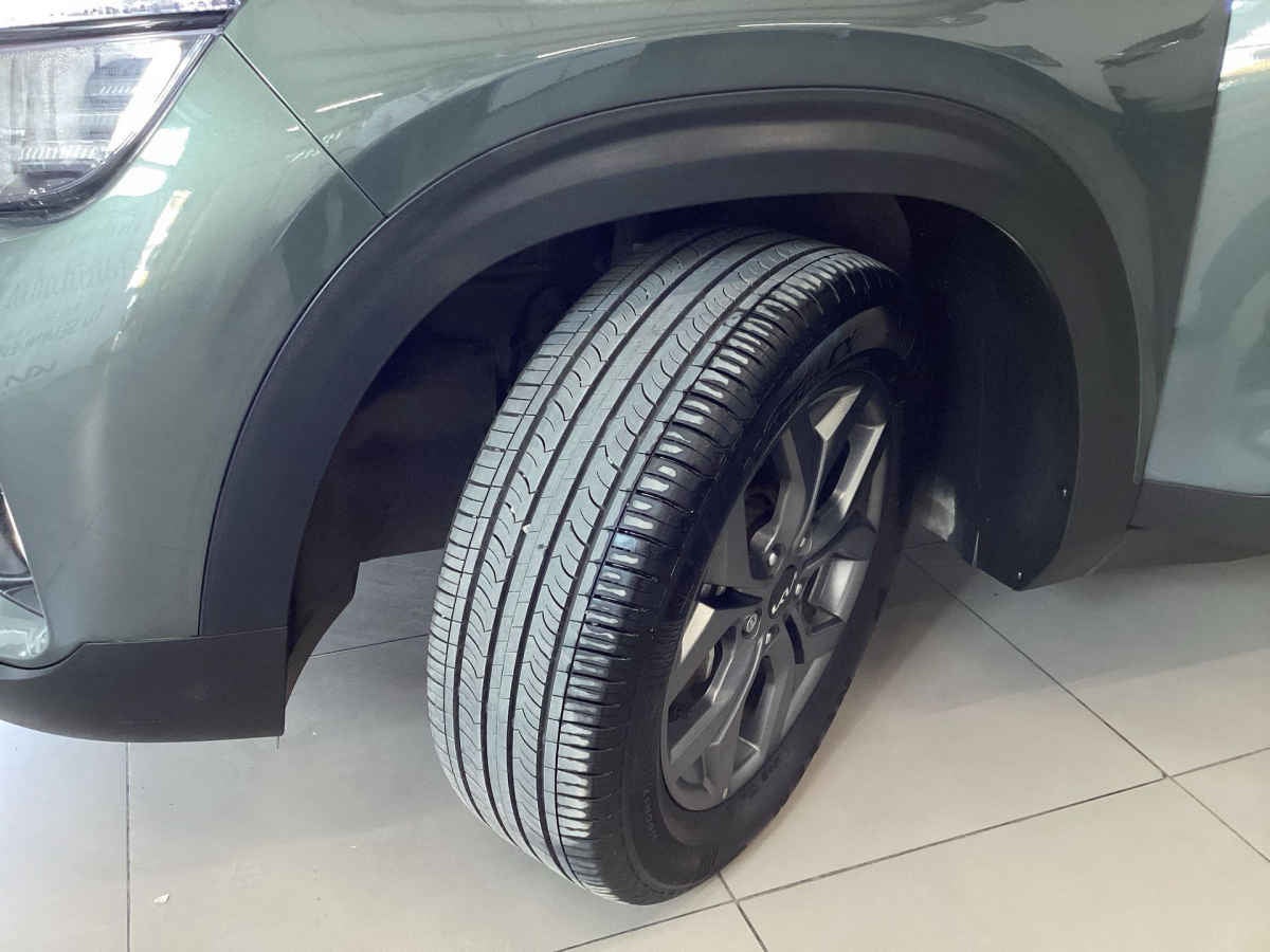 2025 Kia SELTOS 5p SX L4/1.5 Aut