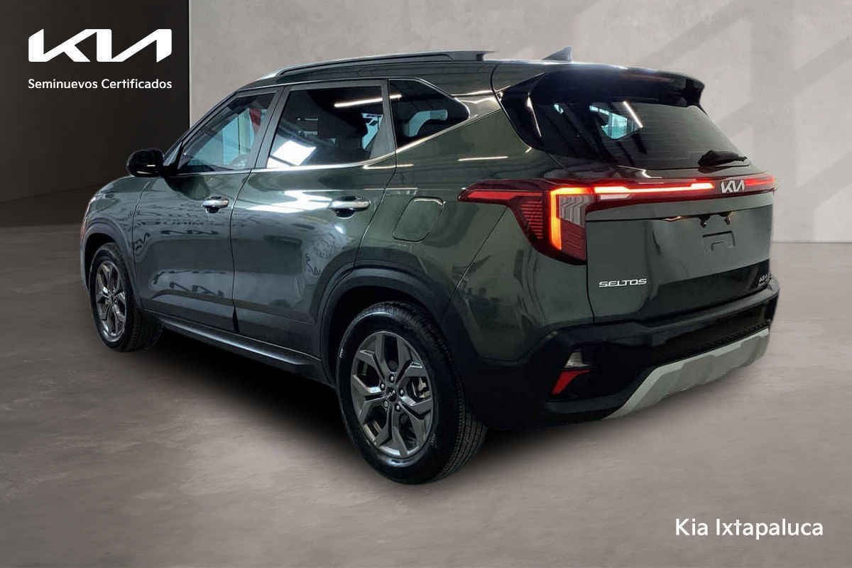 2025 Kia SELTOS 5p SX L4/1.5 Aut