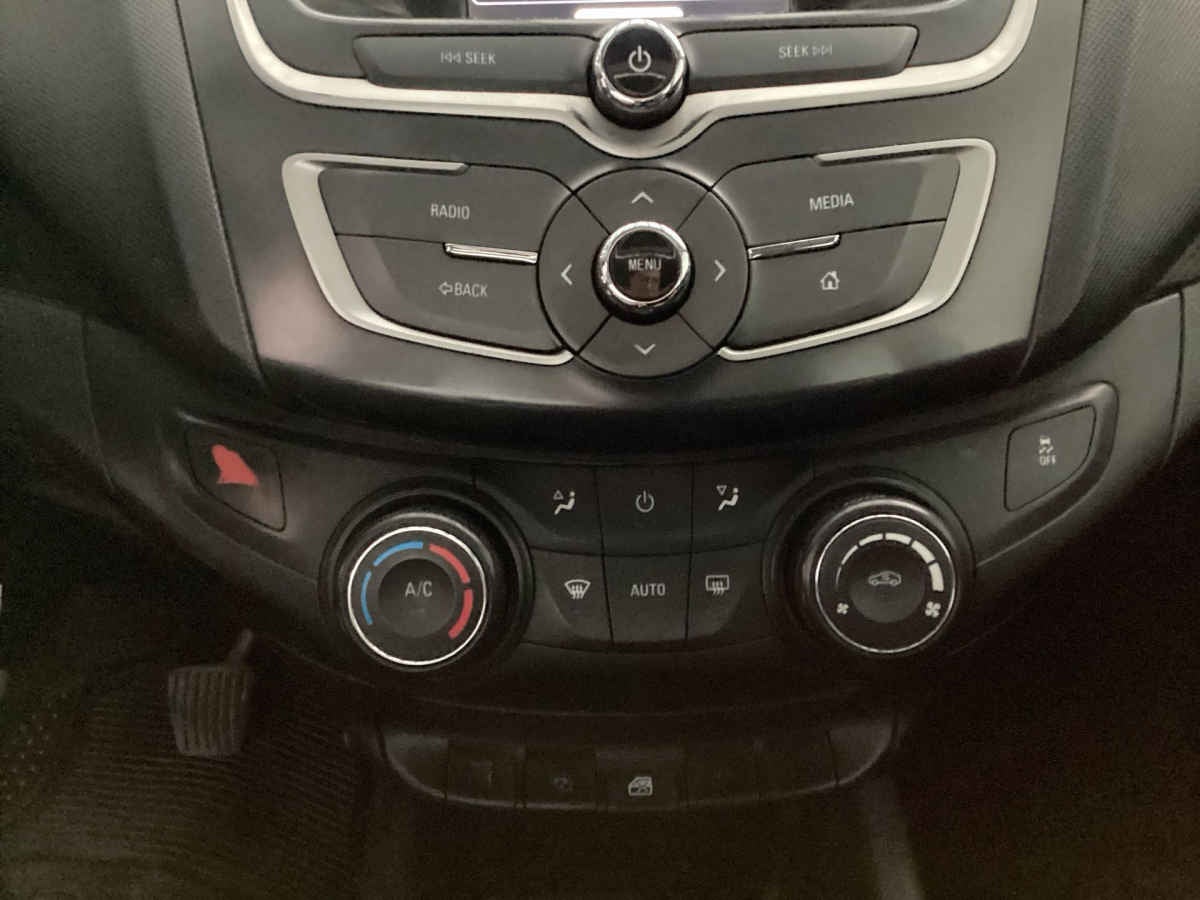 2020 Chevrolet Aveo 4p LTZ L4/1.5 Man (E)