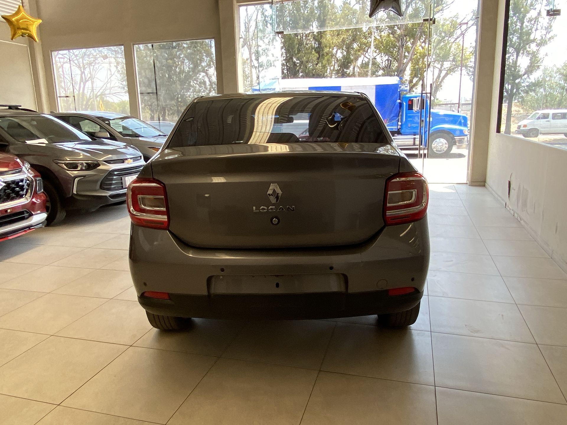 2024 Renault Logan 1.6 Intens Mt