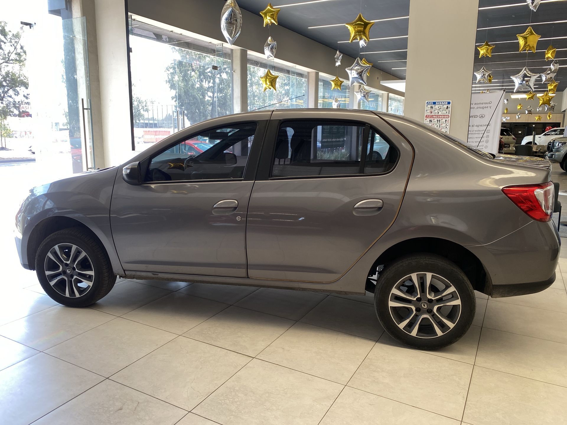 2024 Renault Logan 1.6 Intens Mt