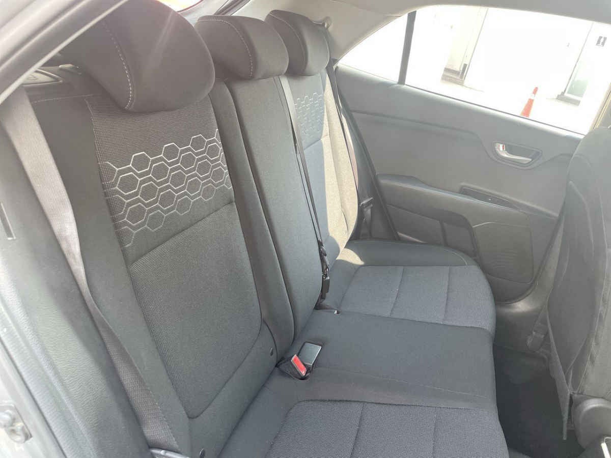 2021 Kia KIA RIO HB 5p LX L4/1.6 Man