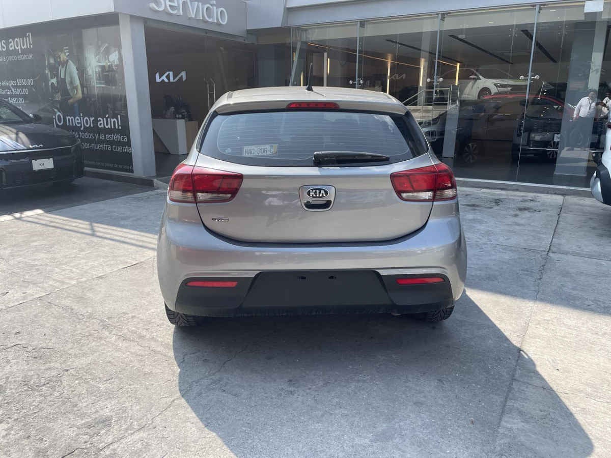 2021 Kia KIA RIO HB 5p LX L4/1.6 Man