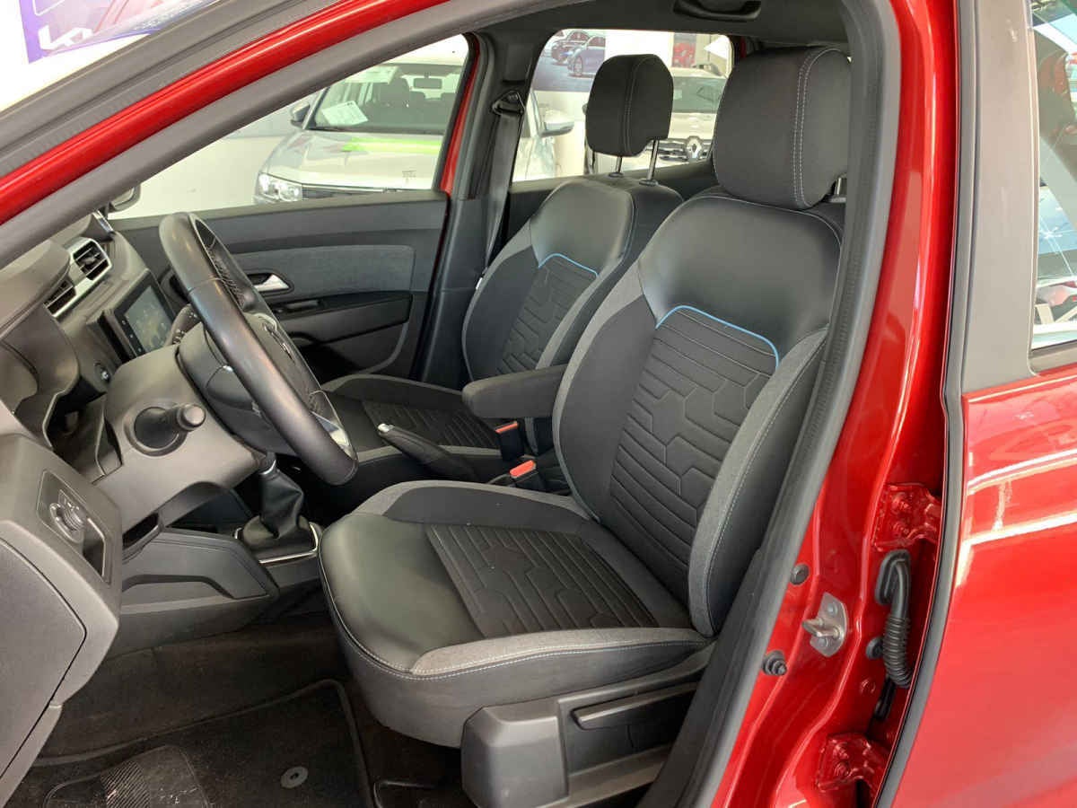 2023 Renault Duster 5p Iconic L4/1.3/T Aut