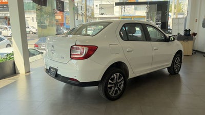 2024 Renault Logan 4p Intens L4/1.6 Aut
