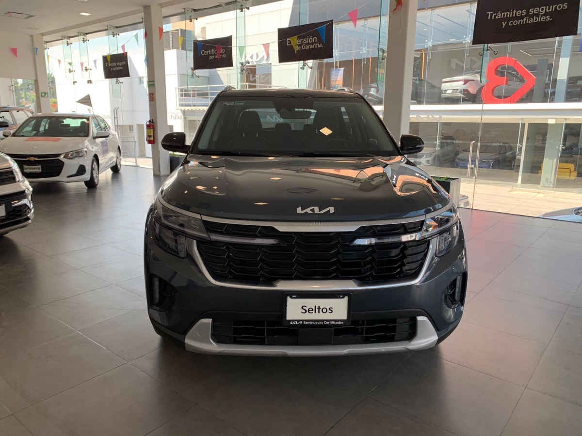 2024 Kia SELTOS 5p SXL L4/1.4/T Aut