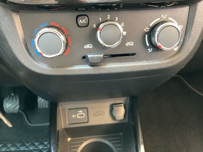 2025 Renault Kwid 1.0 Iconic Mt