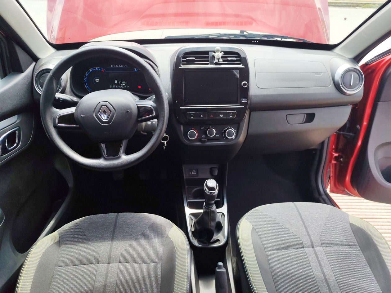 2024 Renault Kwid 1.0 Outsider Mt