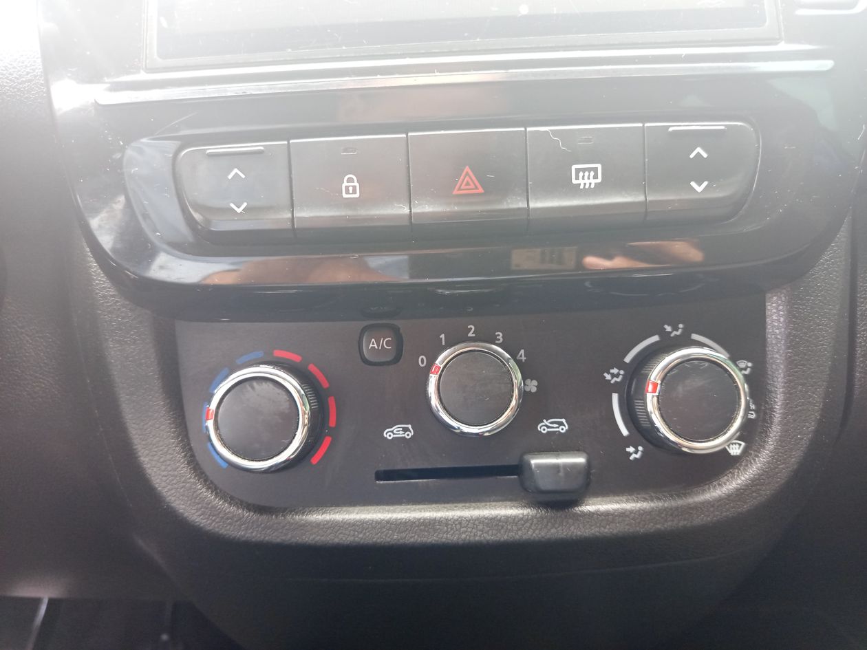 2023 Renault Kwid 1.0 Outsider Mt