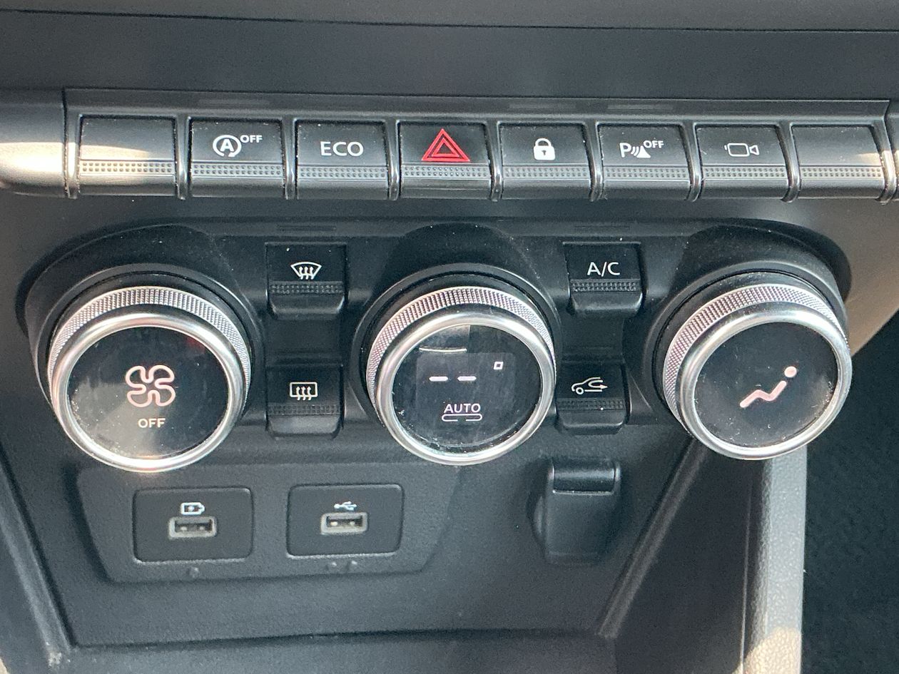 2023 Renault Duster ICONIC CVT