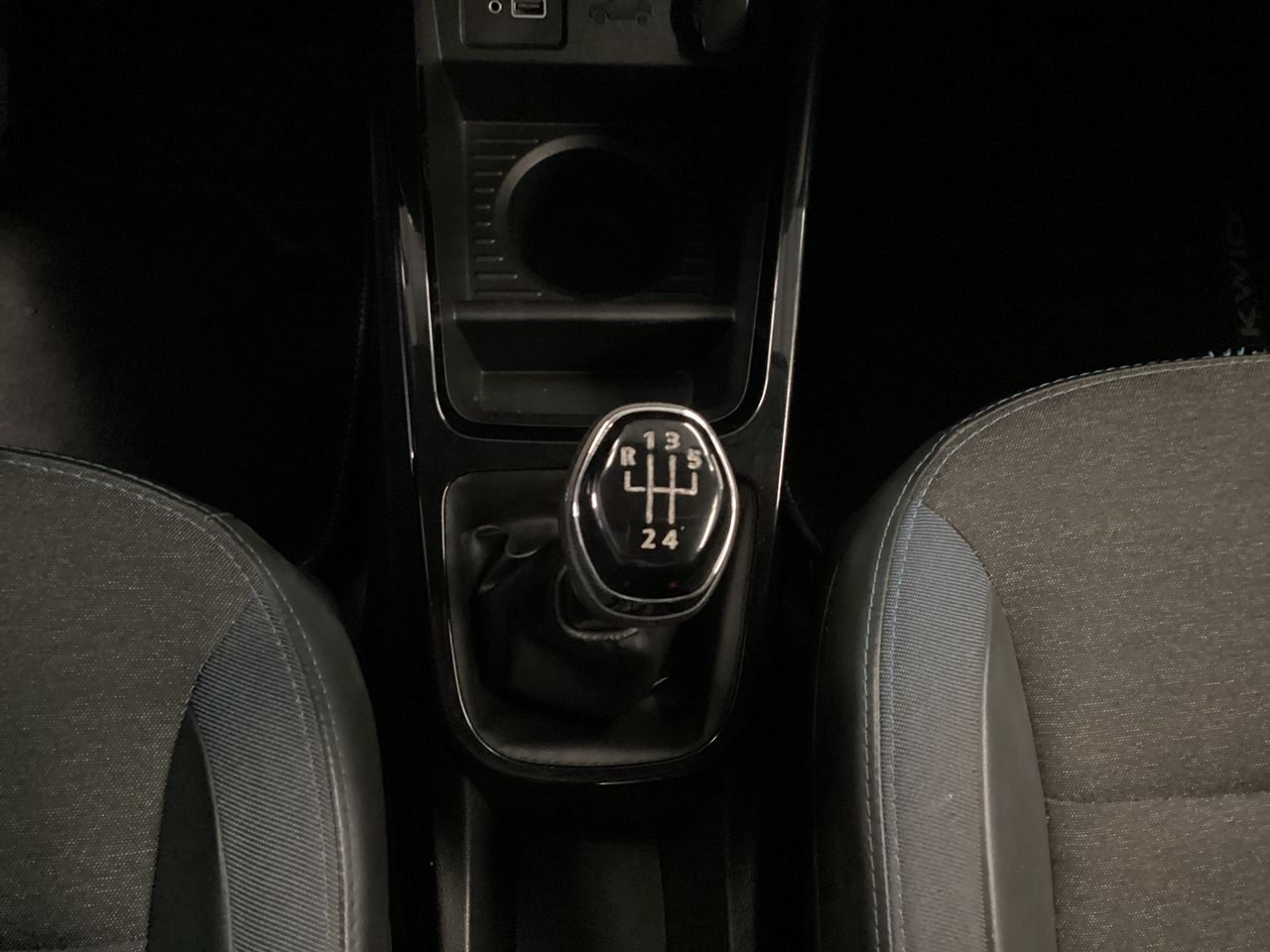 2024 Renault Kwid 1.0 Iconic Mt
