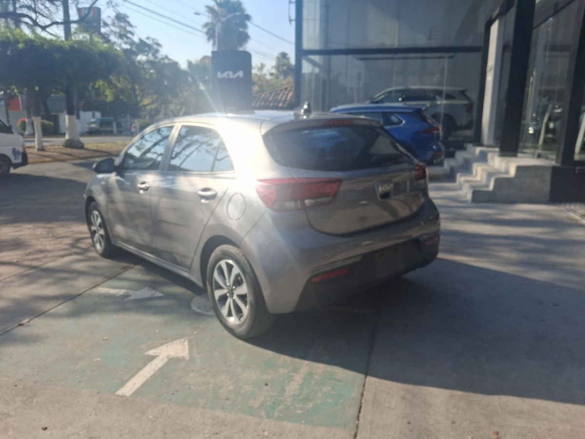 2022 Kia KIA RIO HB 5p LX L4/1.6 Man
