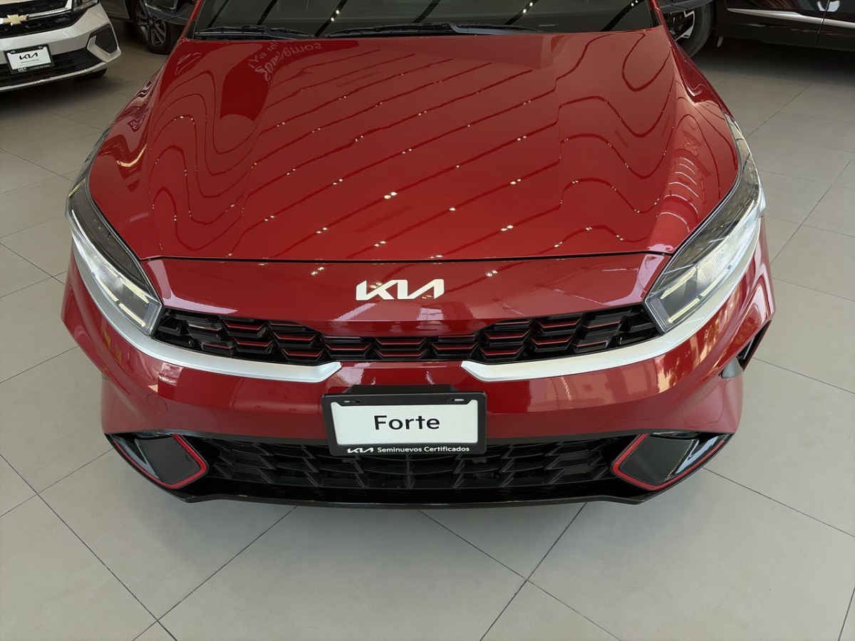 2023 Kia FORTE SEDAN 4p GT Line L4/2.0 Aut