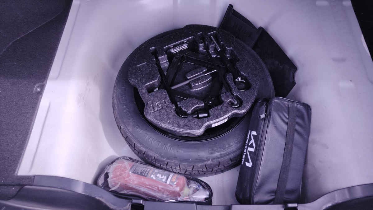 2025 Kia K4 4p EX L4/2.0 Aut