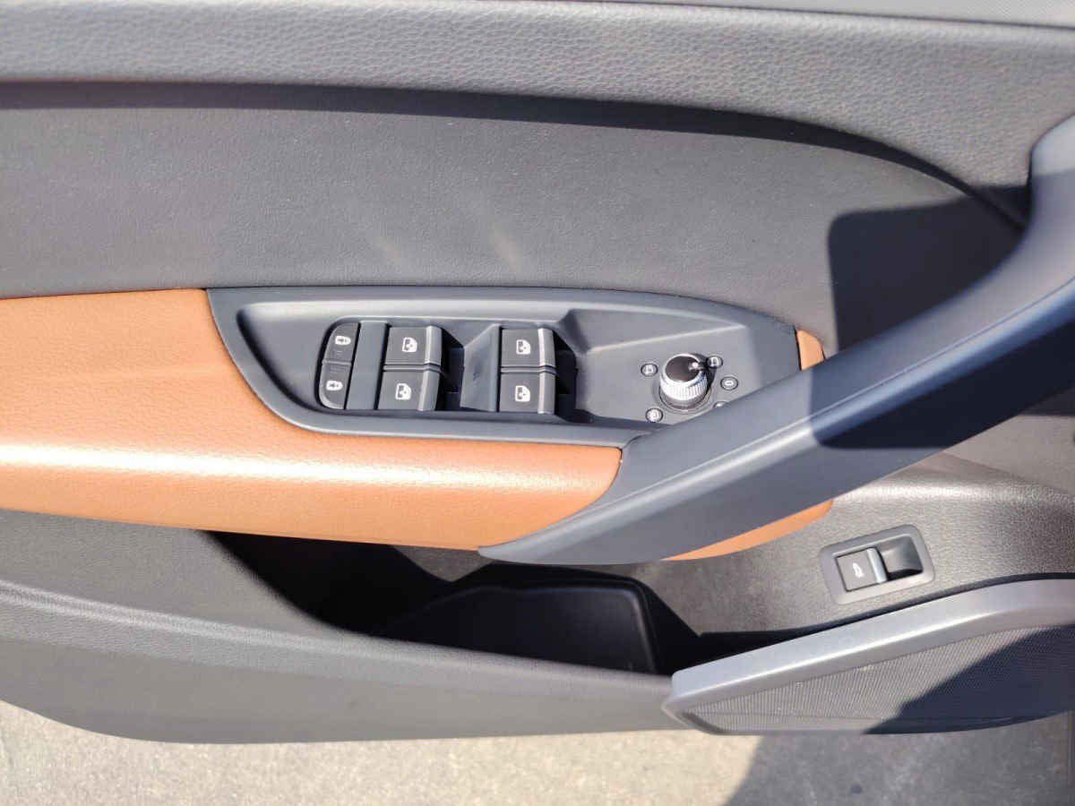 2023 Audi Q5 5p Select Sportback L4/2.0/T Aut MHEV