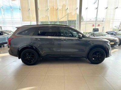 2023 Kia Sorento 5p SXL L4/2.5 Aut