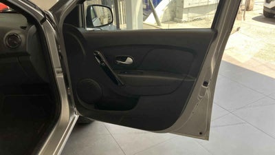 2024 Renault Logan 4p Intens L4/1.6 Aut