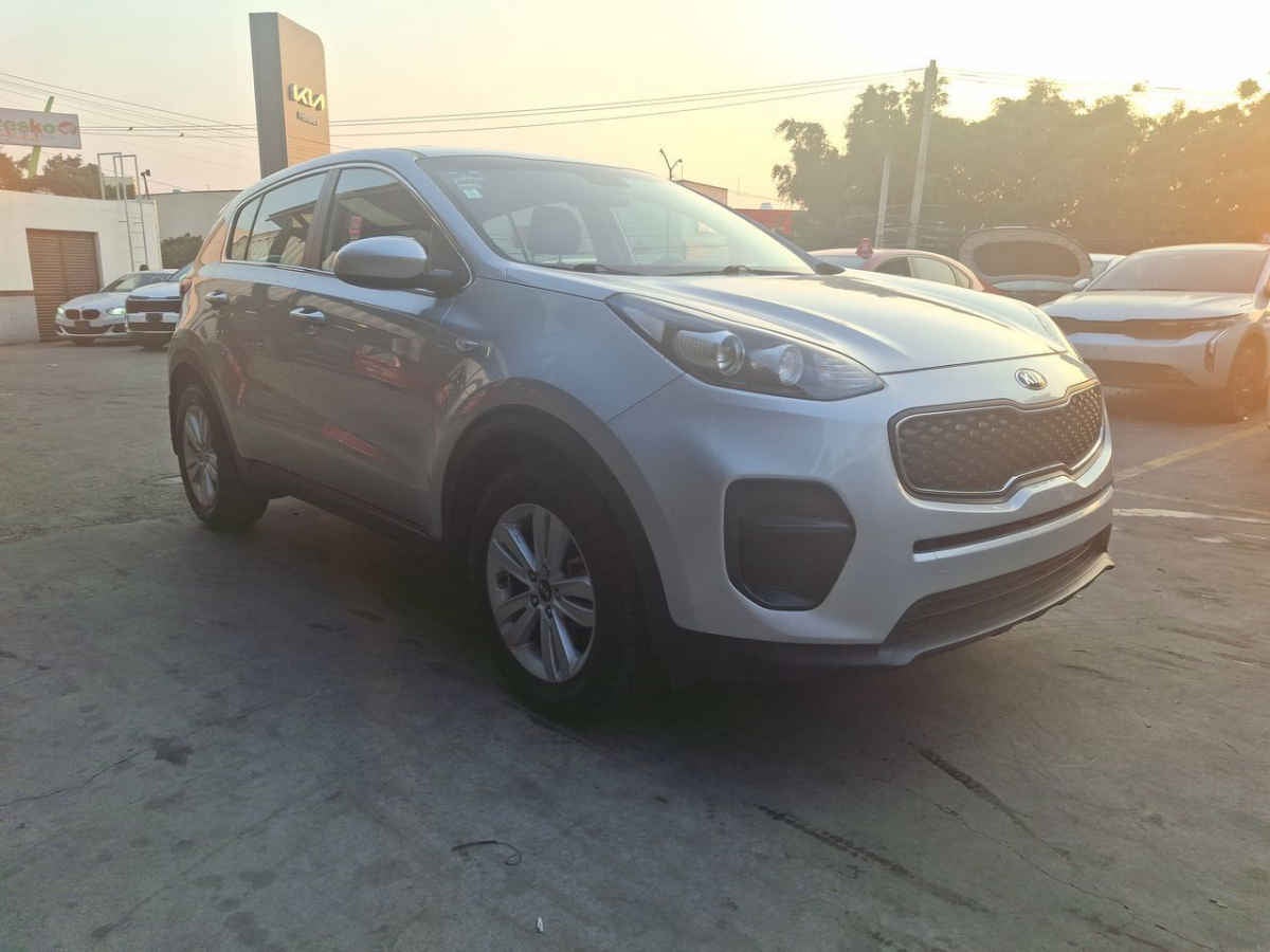 2018 Kia Sportage 5p LX  TA Tela RA-17"
