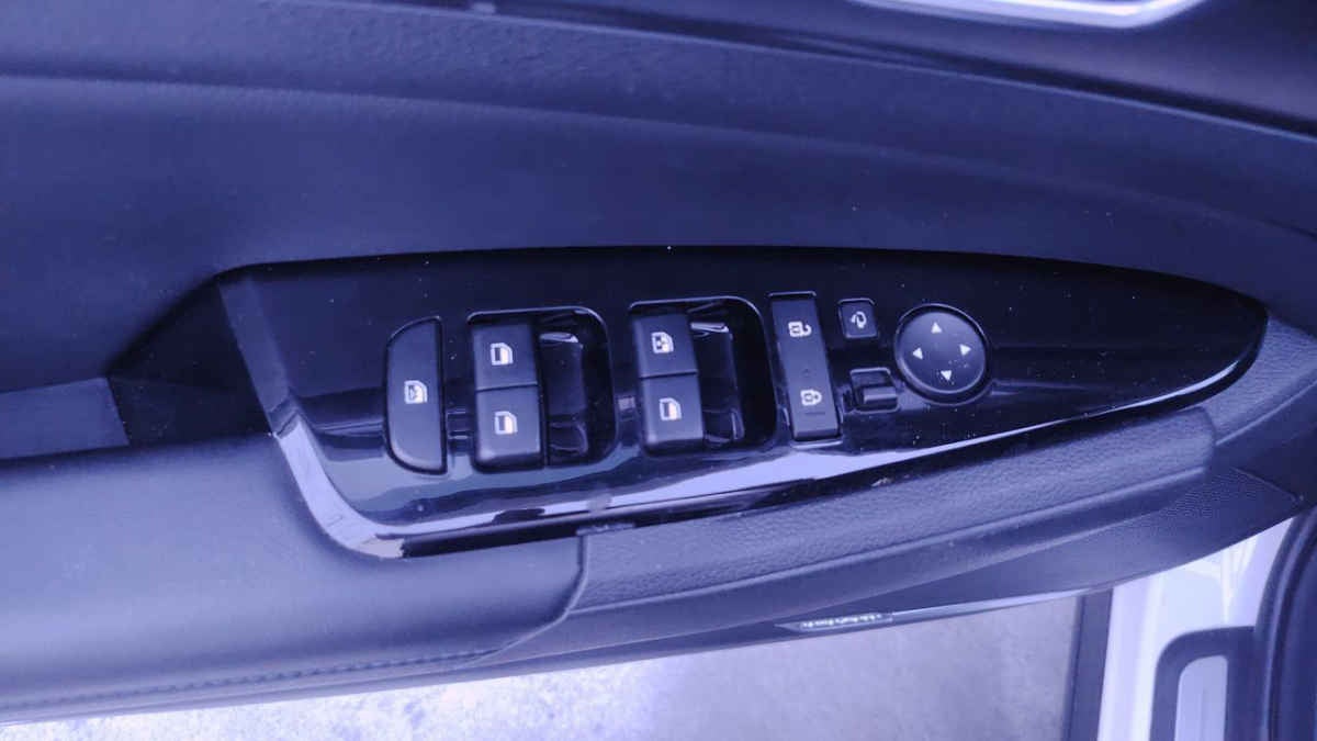 2025 Kia Sportage 5p SXL L4/2.5 Aut