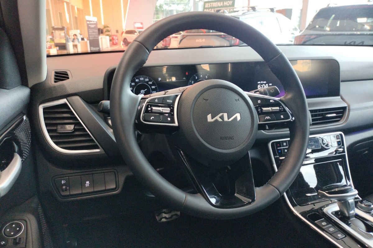 2024 Kia SELTOS 5p SXL L4/1.4/T Aut