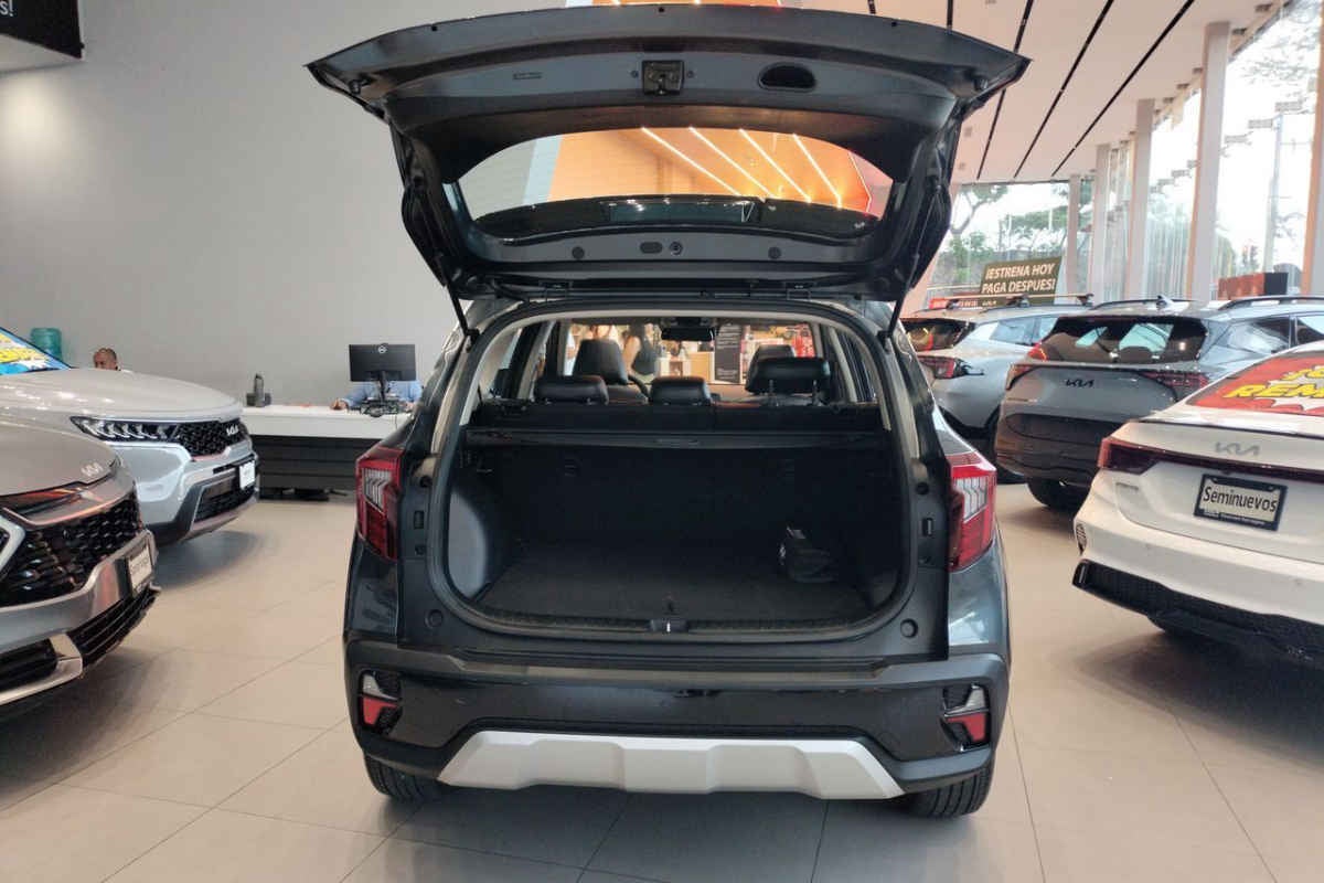 2024 Kia SELTOS 5p SXL L4/1.4/T Aut