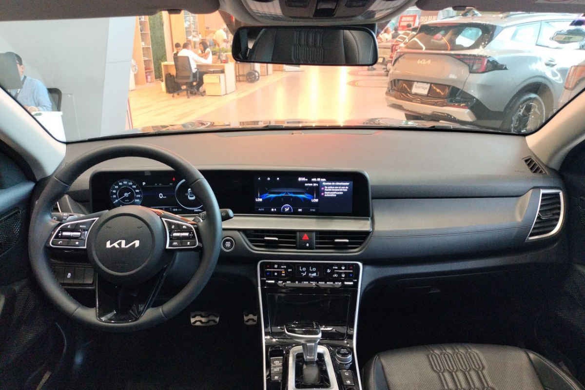 2024 Kia SELTOS 5p SXL L4/1.4/T Aut