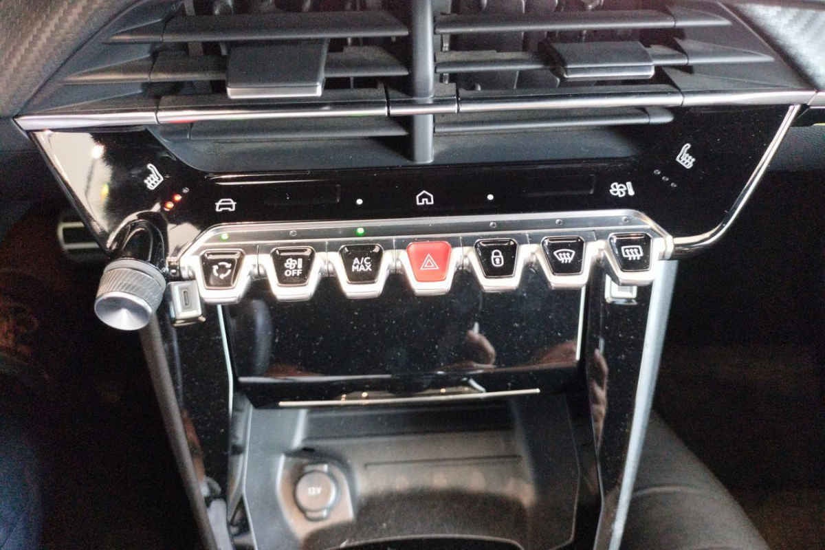2025 Peugeot 2008 5p GT Pure Tech L3/1.2/T Aut