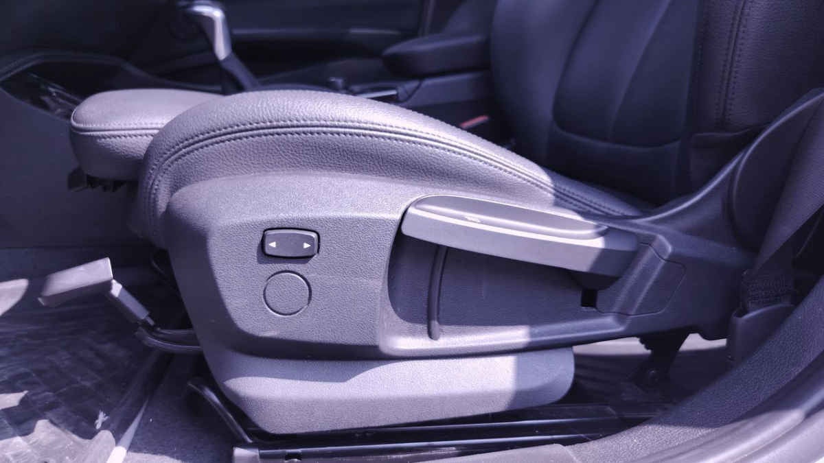 2019 BMW Serie 1 4p Sedan 120i Sport Line L4/1.6/T Aut